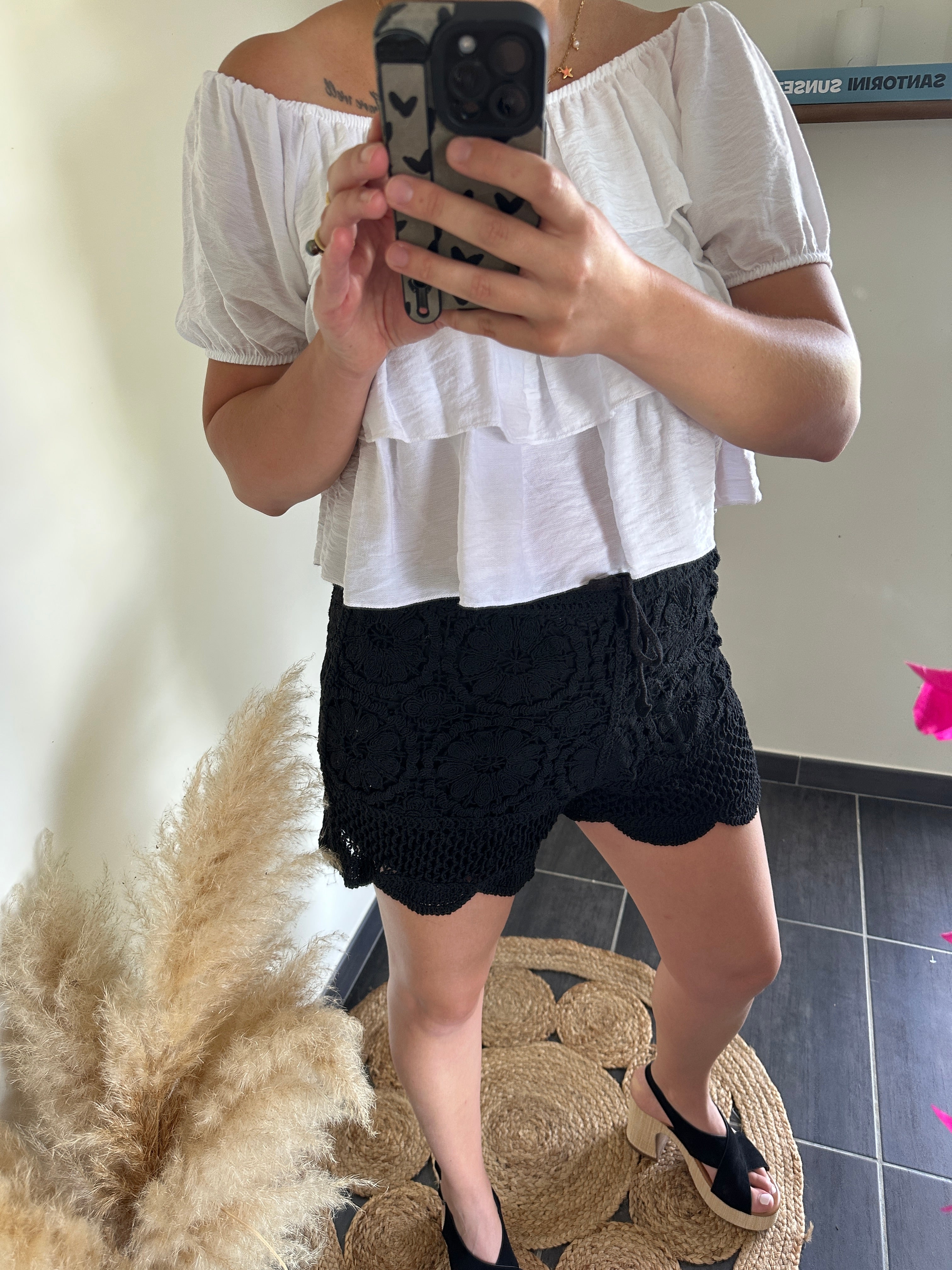 Short crochet Iris